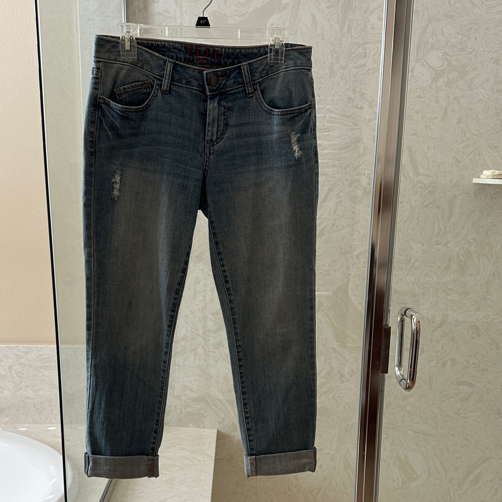 Elle Distressed Ankle Jeans in Dark Blue